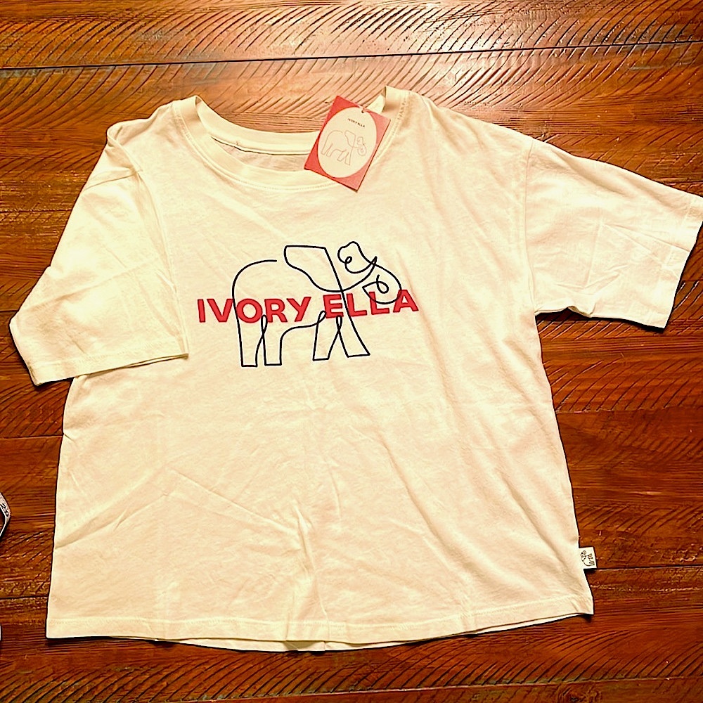 Ivory Ella shortsleeve tshirt sz xs